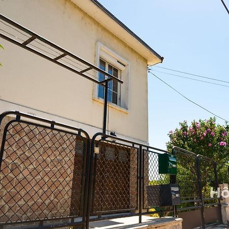 Large House Close To City Center ลิมอจส์ ภายนอก รูปภาพ